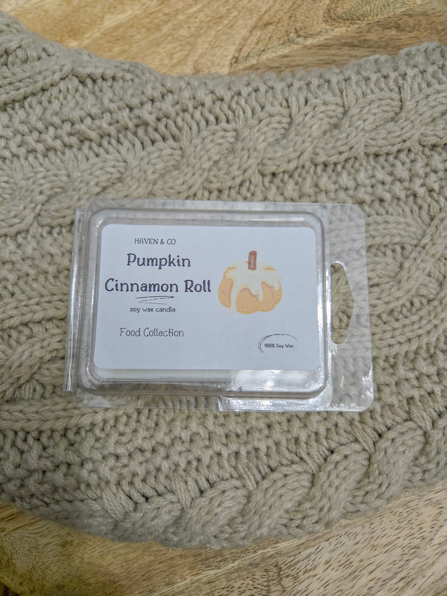 "Pumpkin Cinnamon Roll" Soy Wax Melt